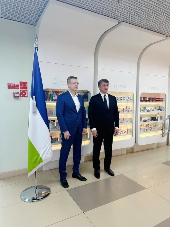 Хоким Ташкента в фармкомплексе компании "ВЕРТЕКС"